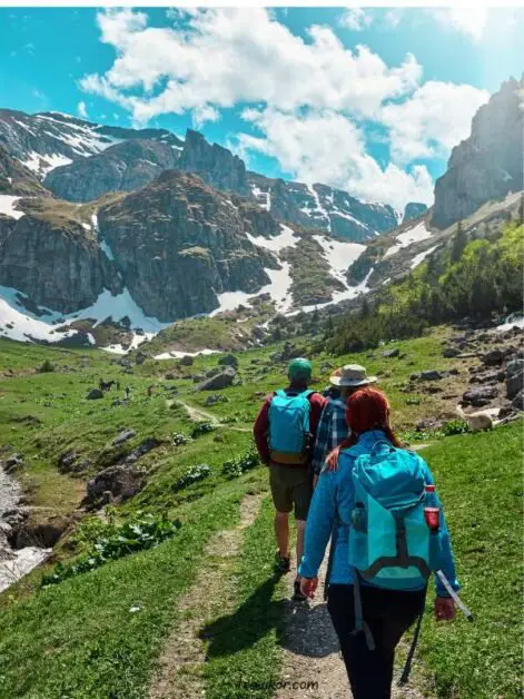 Ideal-Coat-for-European-Adventures