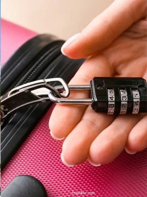 Securing-personal-items