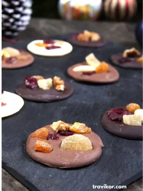 Edible-Gold-Chocolate-Discs.