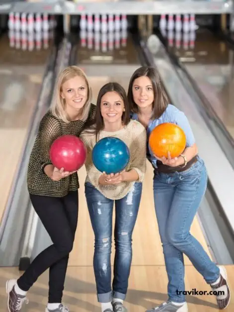 Retro-Bowling-Night.