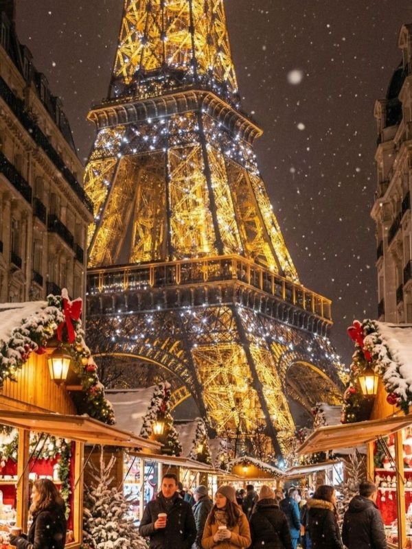 Paris-France-A-Classic-Christmas-Honeymoon.